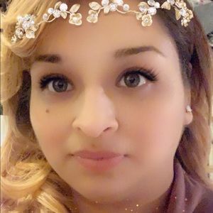 Meet your Posher, Amara